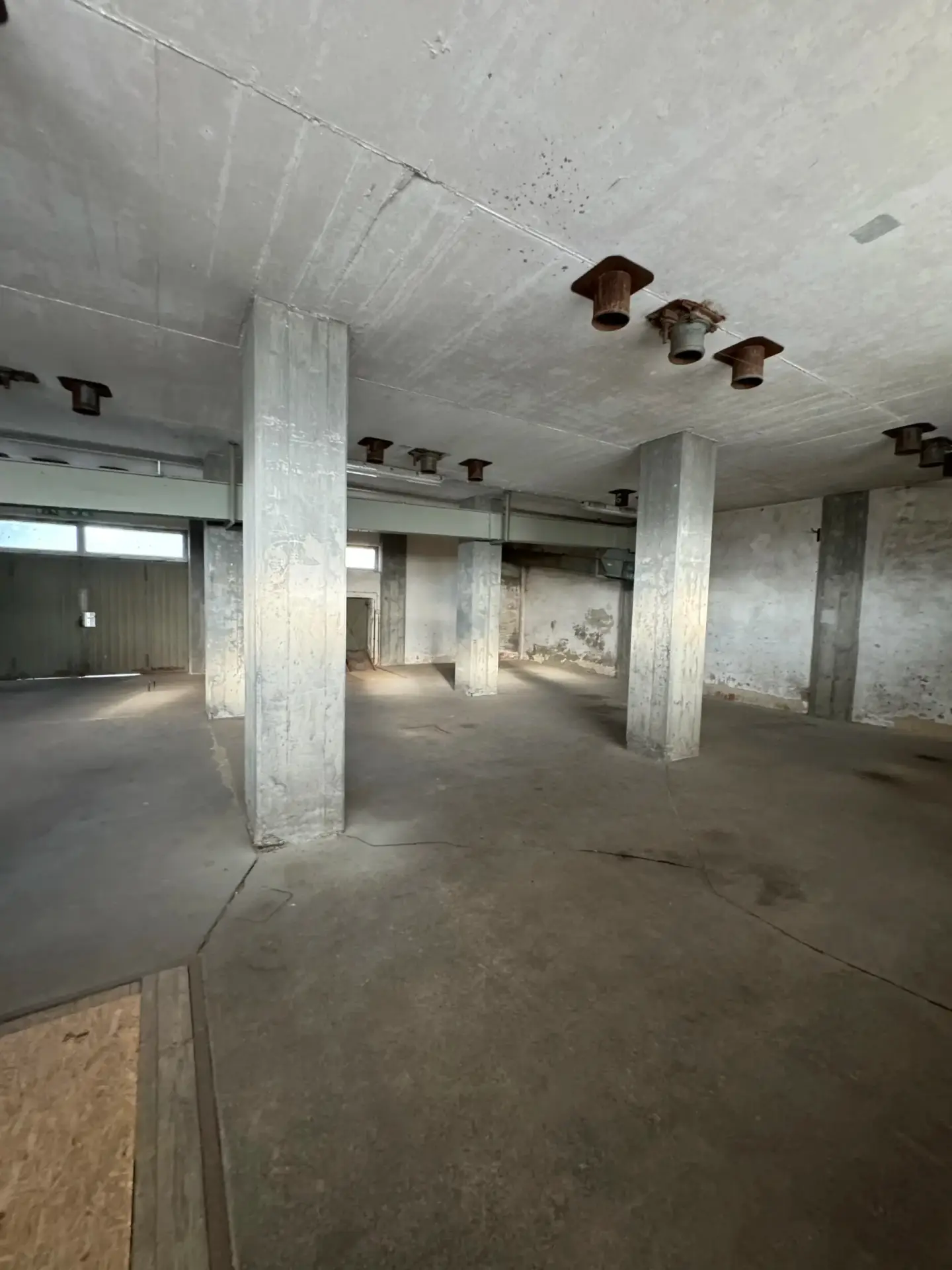 Industriehalle bei Neumarkt vor der Umgestaltung zur Hochzeitslocation
